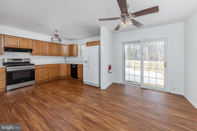 2 DEBRAS LN, Sicklerville, NJ 08081