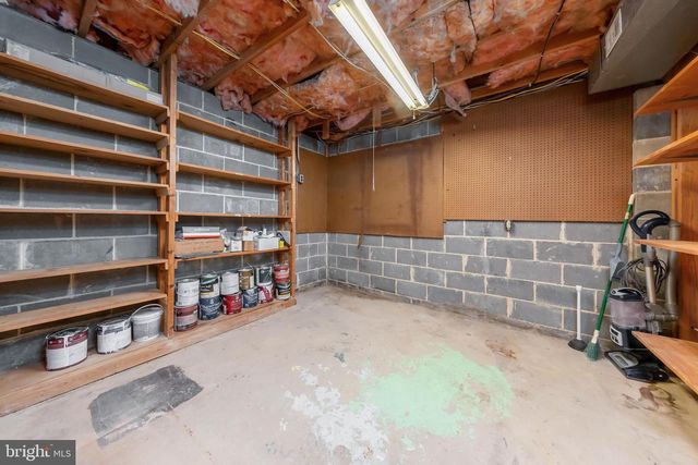 2 DEBRAS LN, Sicklerville, NJ 08081