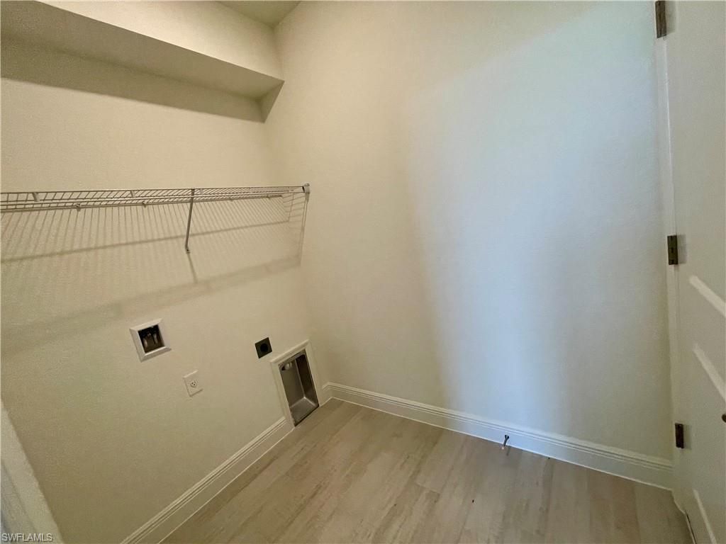 Image 10 of property listing at 4020 NW 36th PL, Cape Coral, FL 33993