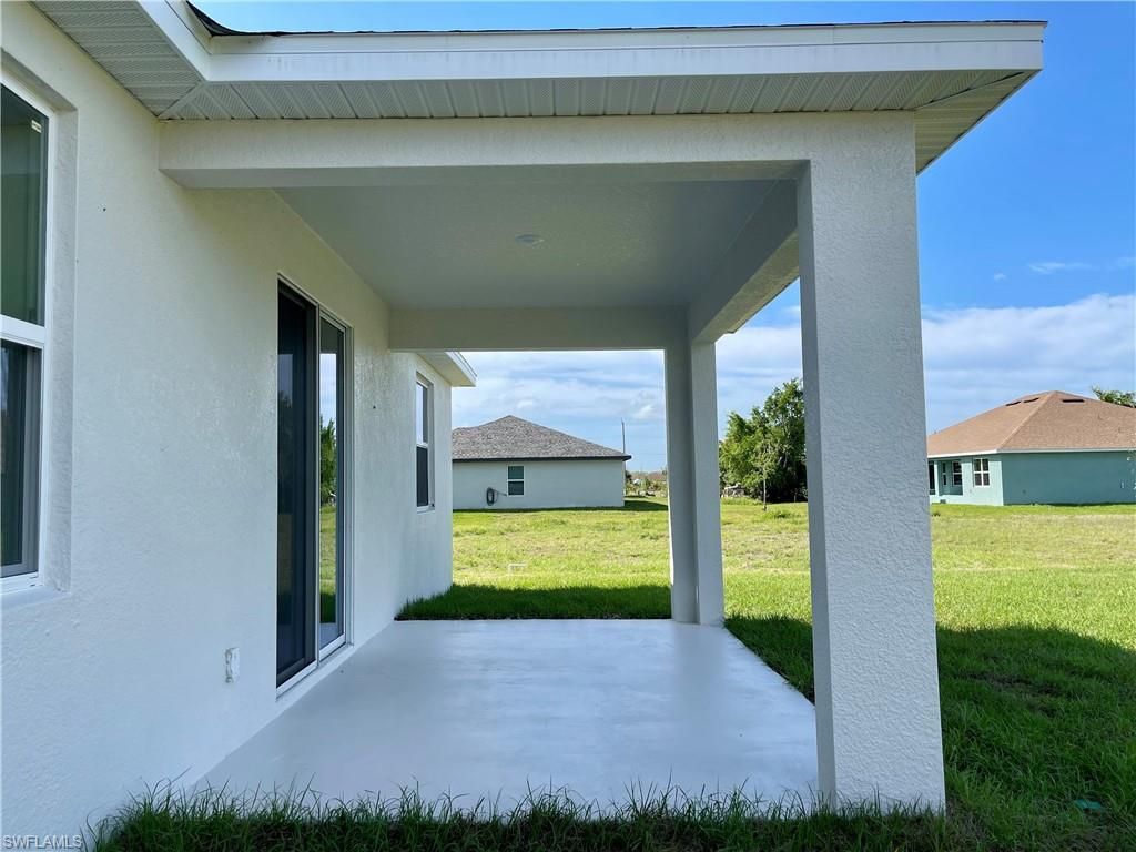 Image 15 of property listing at 4020 NW 36th PL, Cape Coral, FL 33993