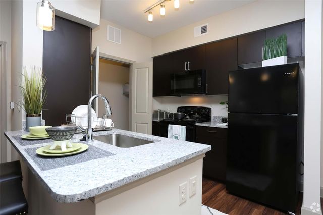 4604 Cypresswood Drive 2210, Spring, TX 77379