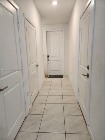 916 SE 17th Ct, Homestead, FL 33034