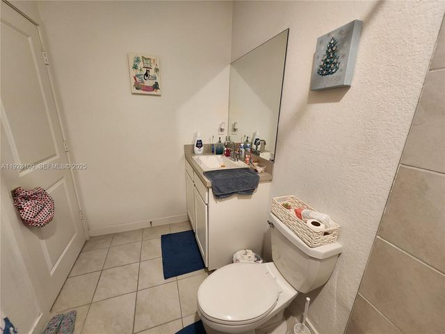 916 SE 17th Ct, Homestead, FL 33034