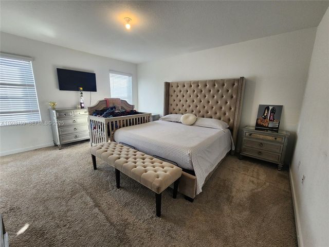 916 SE 17th Ct, Homestead, FL 33034