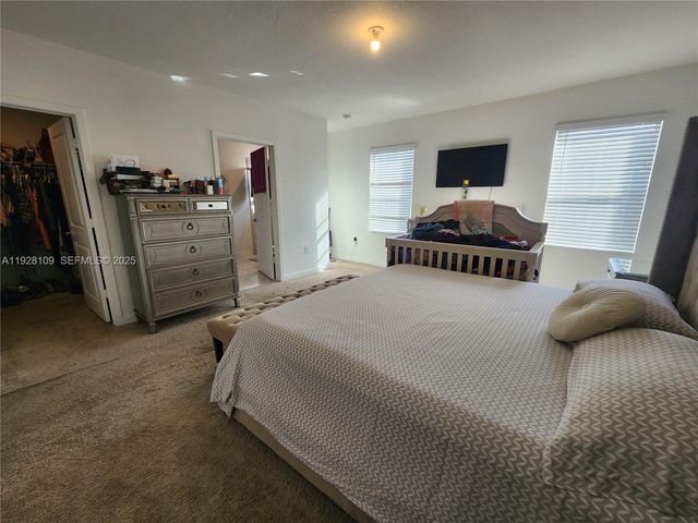 916 SE 17th Ct, Homestead, FL 33034