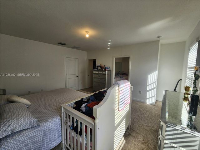 916 SE 17th Ct, Homestead, FL 33034