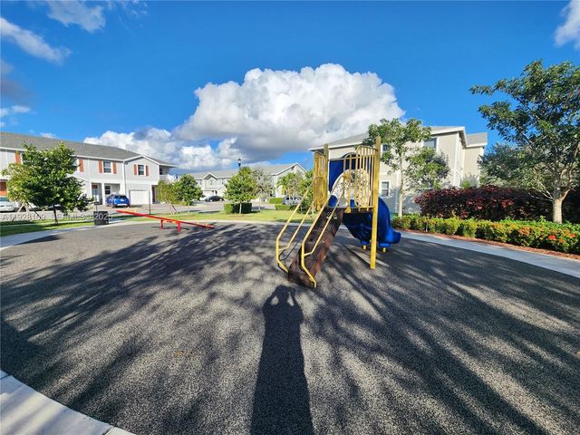 916 SE 17th Ct, Homestead, FL 33034