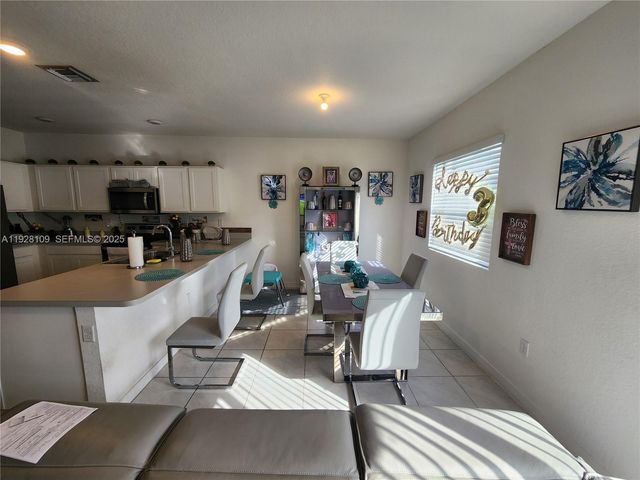 916 SE 17th Ct, Homestead, FL 33034