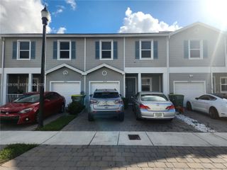 916 SE 17th Ct, Homestead, FL 33034