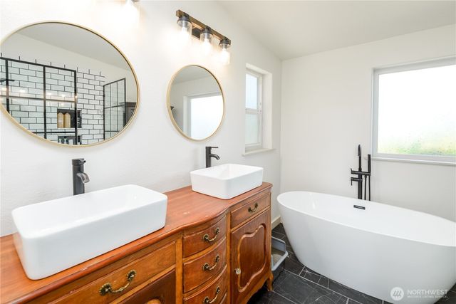 162 J Shea Way, Port Angeles, WA 98362