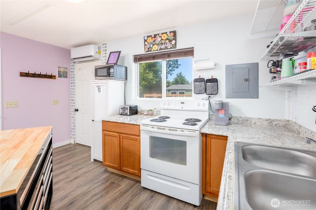 162 J Shea Way, Port Angeles, WA 98362