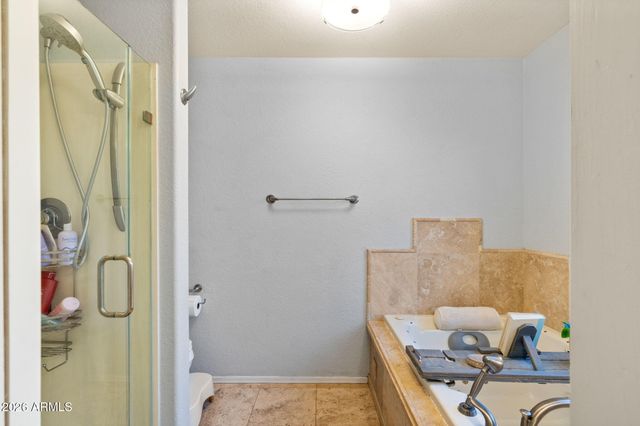 5505 W LONE CACTUS Drive, Glendale, AZ 85308