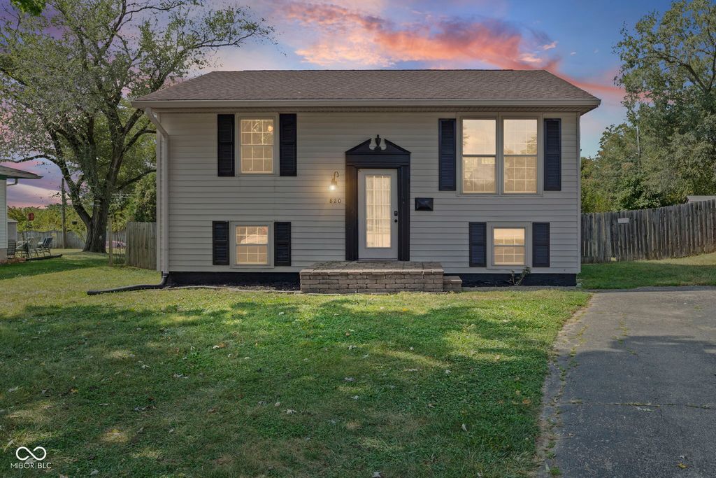 820 Morningstar Drive, Mooresville, IN 46158