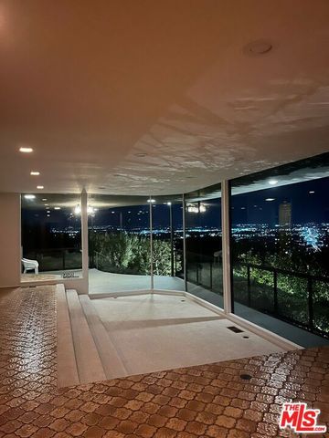 14513 Mulholland Drive, Los Angeles, CA 90077