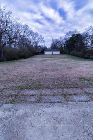 607 Center St, Madison, TN 37115