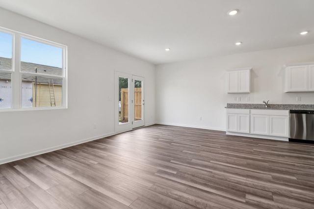 128 Cotton Leaf Boulevard 6, Summerville, SC 29486
