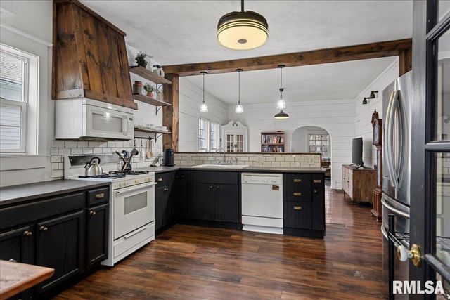 443 W VINE Street, Springfield, IL 62704