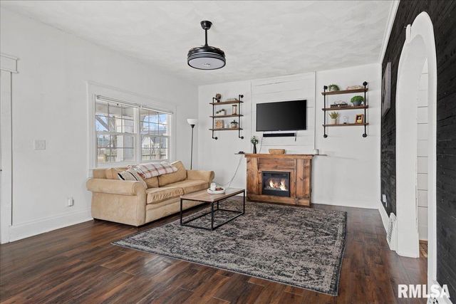 443 W VINE Street, Springfield, IL 62704