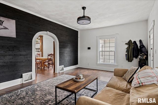 443 W VINE Street, Springfield, IL 62704