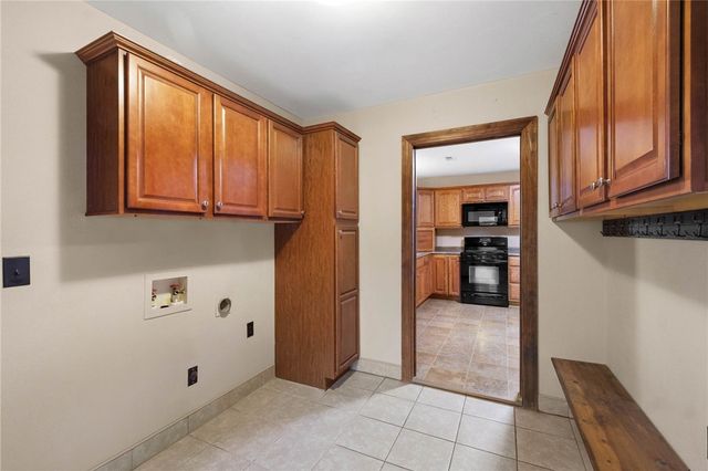 19135 Shoreline Way, Fayetteville, AR 72703