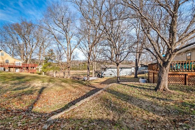 19135 Shoreline Way, Fayetteville, AR 72703