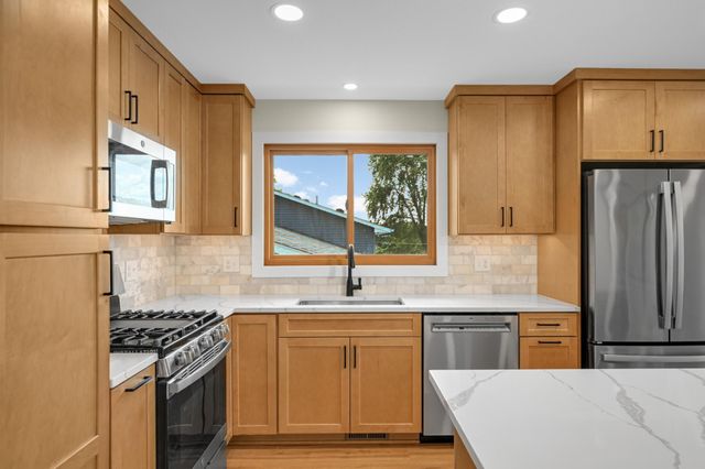 3947 Beryl Road, Eagan, MN 55122