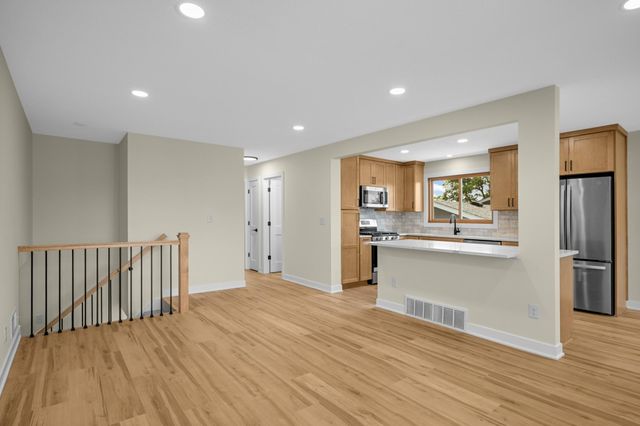 3947 Beryl Road, Eagan, MN 55122
