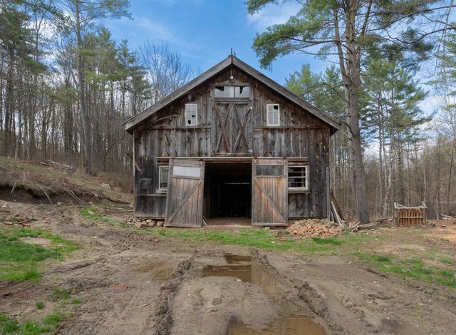 231 Chesterfield Road, Hinsdale, NH 03451