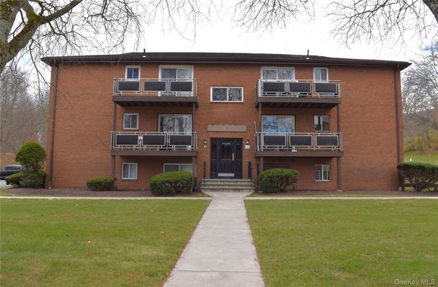 37 Tanager Road 3704, Monroe, NY 10950