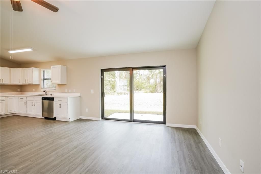 431 Gray AVE S, LEHIGH ACRES, FL 33974 — photo 3