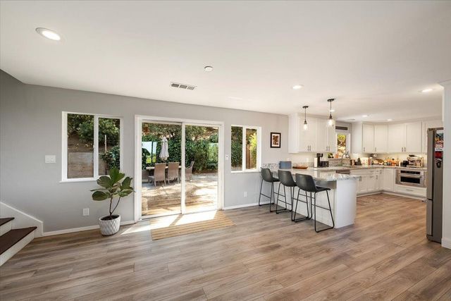 1764 Country Club Dr, Placerville, CA 95667