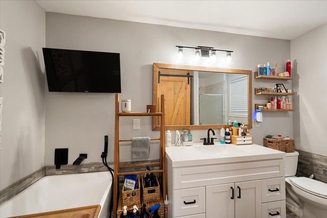 1764 Country Club Dr, Placerville, CA 95667