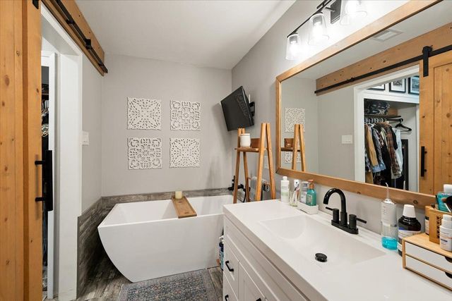 1764 Country Club Dr, Placerville, CA 95667