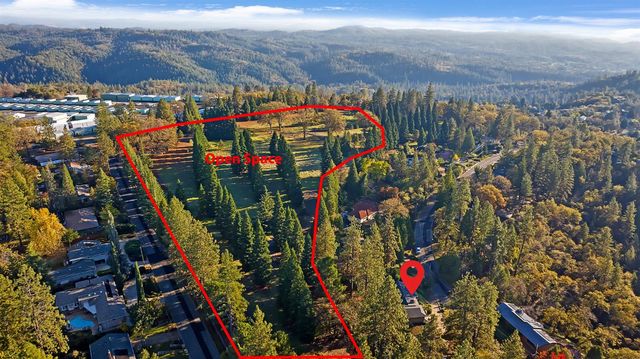 1764 Country Club Dr, Placerville, CA 95667