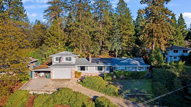 1764 Country Club Dr, Placerville, CA 95667