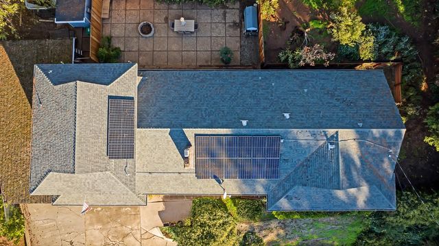 1764 Country Club Dr, Placerville, CA 95667