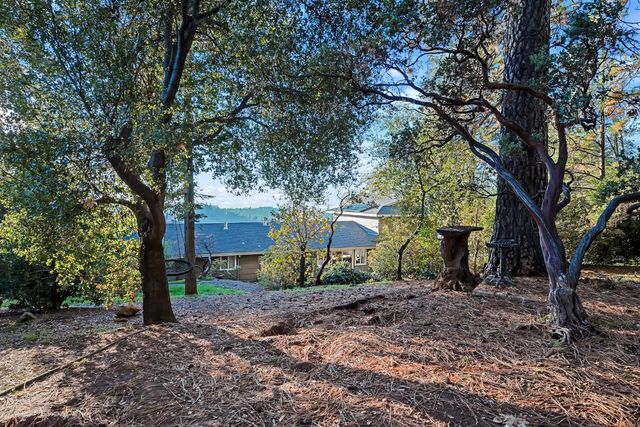 1764 Country Club Dr, Placerville, CA 95667