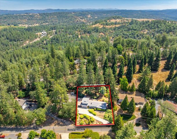 1764 Country Club Dr, Placerville, CA 95667