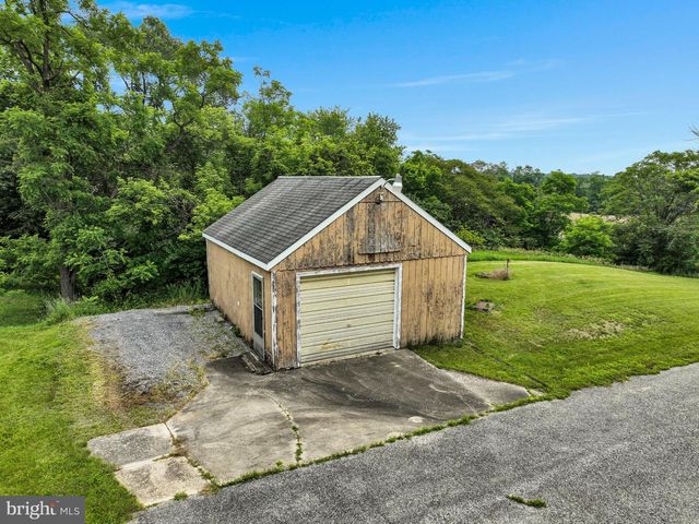 2301 WAGGONERS GAP RD, Carlisle, PA 17013