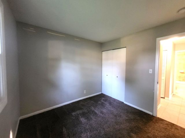 120 S Chestnut Drive, Streamwood, IL 60107