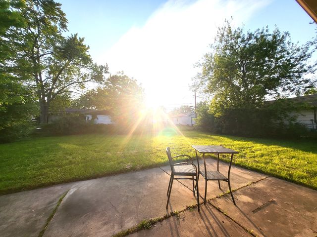 120 S Chestnut Drive, Streamwood, IL 60107