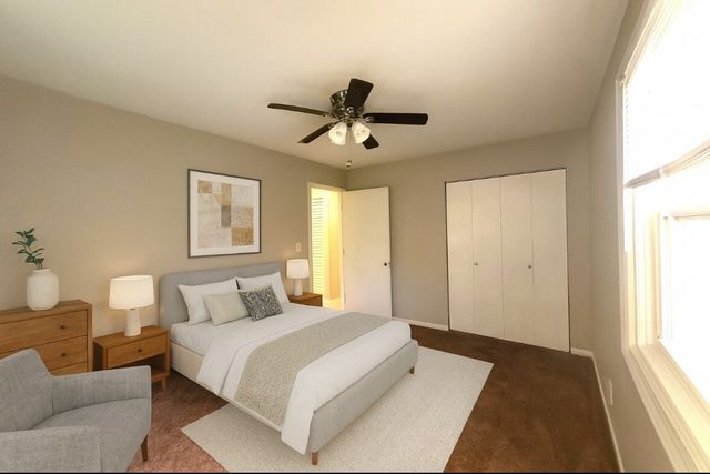 120 S Chestnut Drive, Streamwood, IL 60107