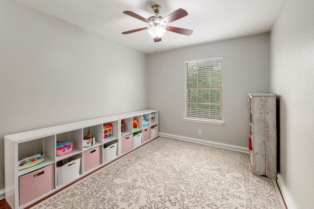 335 Mistletoe LN, Kyle, TX 78640