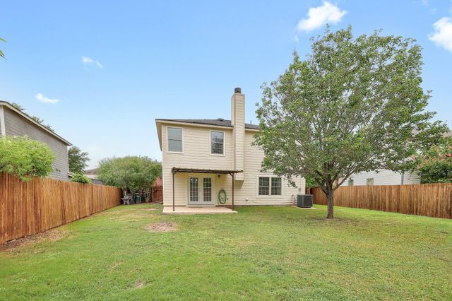 335 Mistletoe LN, Kyle, TX 78640