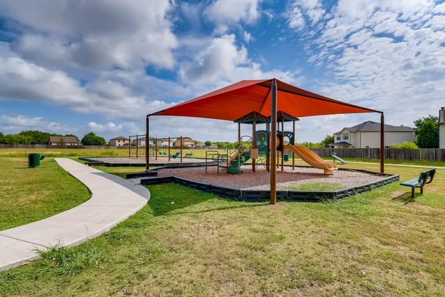 335 Mistletoe LN, Kyle, TX 78640