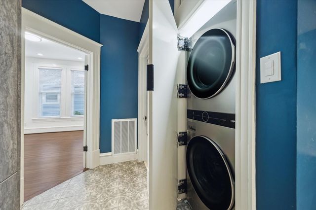 208 E 12th Street, Houston, TX 77008