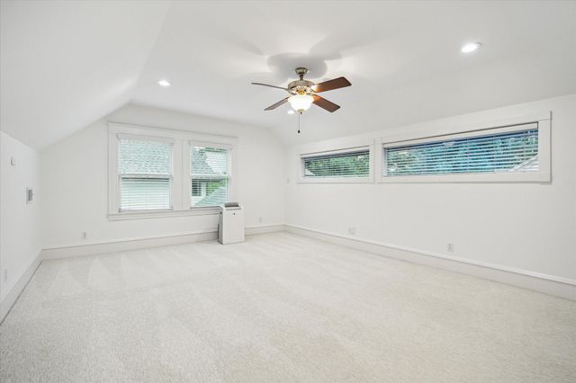 208 E 12th Street, Houston, TX 77008