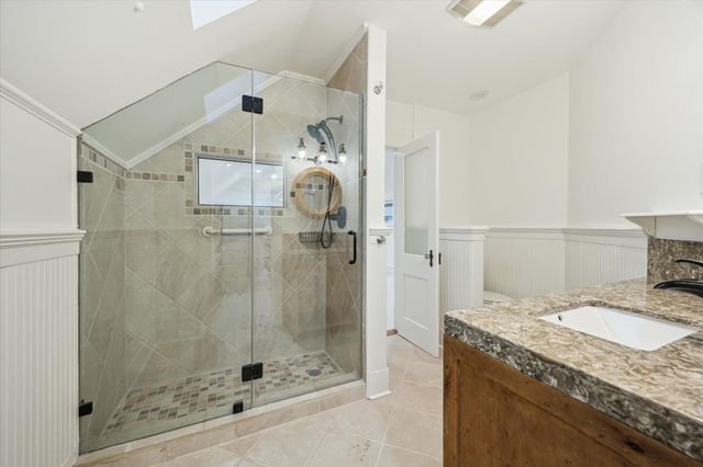 208 E 12th Street, Houston, TX 77008