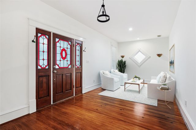 208 E 12th Street, Houston, TX 77008