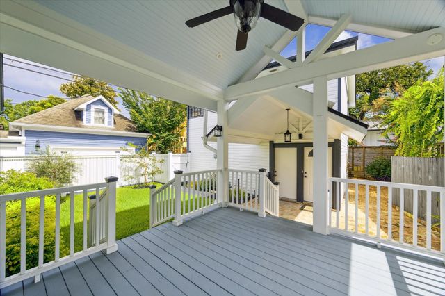 208 E 12th Street, Houston, TX 77008